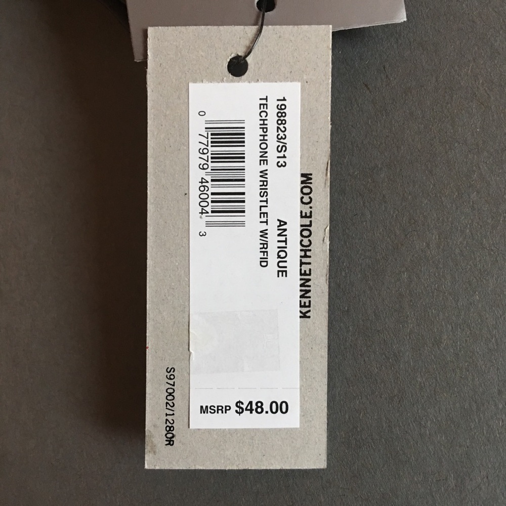 Kenneth Cole Reaction Wristlet Wallet - Picture 8 of 8
